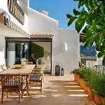 Mallorquin Oasis, In Port Andratx